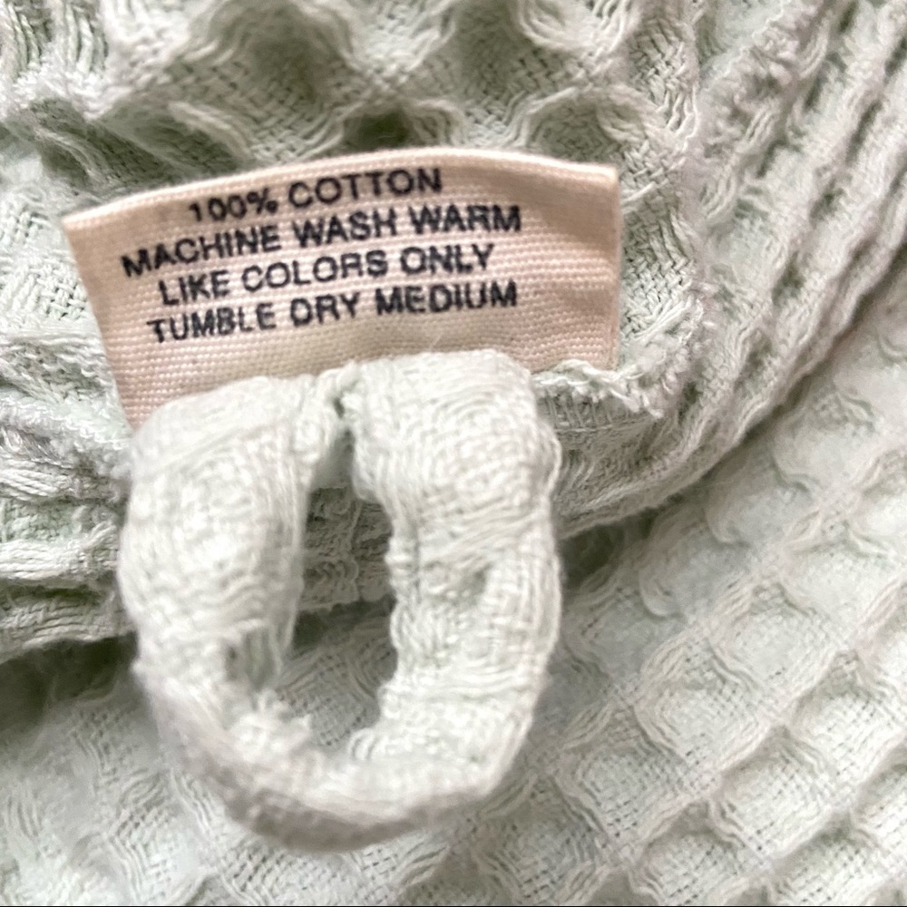 BATHEN Mint Waffle Robe - Picture 4 of 5